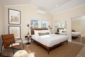 Chuckwalla by Avantstay Joshua Tree Haven w Hot Tub Modern Interior