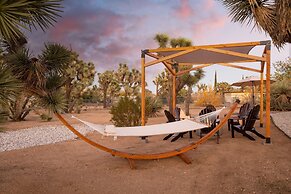 Chuckwalla by Avantstay Joshua Tree Haven w Hot Tub Modern Interior