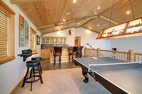 Starlight Retreat by Avantstay Gorgeous Log Style Home w Incredible Vi