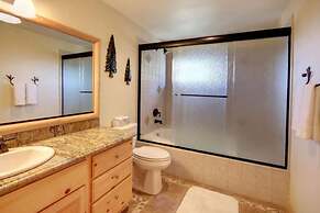 Starlight Retreat by Avantstay Gorgeous Log Style Home w Incredible Vi