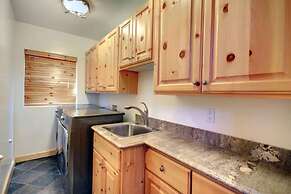 Starlight Retreat by Avantstay Gorgeous Log Style Home w Incredible Vi