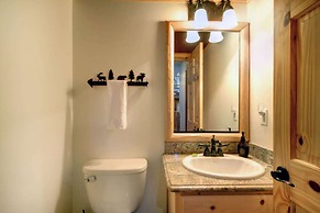 Starlight Retreat by Avantstay Gorgeous Log Style Home w Incredible Vi