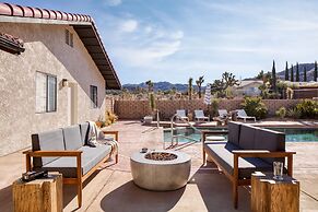 Lava Rocks by Avantstay Gorgeous Desert Haven w Pool Hot Tub Fire Pit 