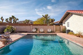 Lava Rocks by Avantstay Gorgeous Desert Haven w Pool Hot Tub Fire Pit 