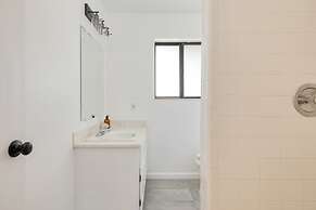 Lava Rocks by Avantstay Gorgeous Desert Haven w Pool Hot Tub Fire Pit 