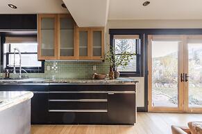 Paddington by Avantstay Cozy Chic Ski Lodge Mins From Mountain