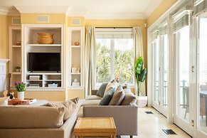 Lido by Avantstay Oceanfront Home w Pool Hot Tub Game Room Gorgeous Vi