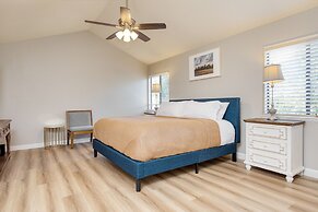 Burgundy by Avantstay Basketball Court Pool Hot Tub Outdoor Kitchen Ci