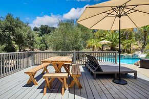 Burgundy by Avantstay Basketball Court Pool Hot Tub Outdoor Kitchen Ci