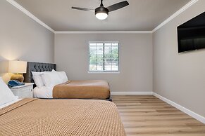 Burgundy by Avantstay Basketball Court Pool Hot Tub Outdoor Kitchen Ci