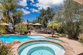 Burgundy by Avantstay Basketball Court Pool Hot Tub Outdoor Kitchen Ci