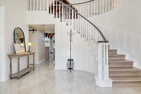 Burgundy by Avantstay Basketball Court Pool Hot Tub Outdoor Kitchen Ci