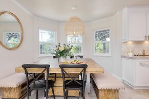 Burgundy by Avantstay Basketball Court Pool Hot Tub Outdoor Kitchen Ci