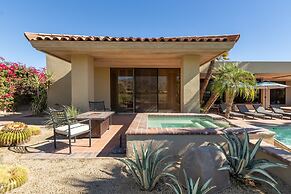 Moonshine by Avantstay Modern Stylish Estate w Bar Fire Pit Hot Tub 5