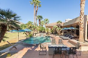 Moonshine by Avantstay Modern Stylish Estate w Bar Fire Pit Hot Tub 5