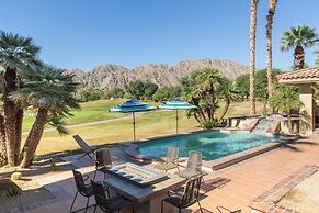 Moonshine by Avantstay Modern Stylish Estate w Bar Fire Pit Hot Tub 5