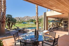 Moonshine by Avantstay Modern Stylish Estate w Bar Fire Pit Hot Tub 5