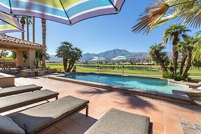 Moonshine by Avantstay Modern Stylish Estate w Bar Fire Pit Hot Tub 5