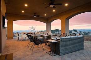 Malbec by Avantstay Incredible Estate w Panoramic Views Bocce Ball Cou
