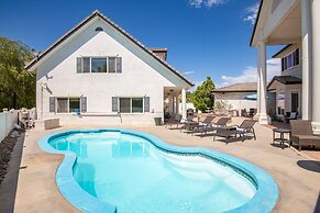 Grand Contento by Avantstay Extraordinary Estate w Pool Movie Room