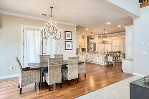 Grand Contento by Avantstay Extraordinary Estate w Pool Movie Room