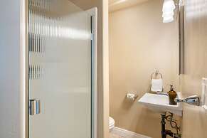 Grand Contento by Avantstay Extraordinary Estate w Pool Movie Room