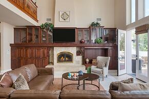 Grand Contento by Avantstay Extraordinary Estate w Pool Movie Room