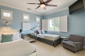 Grand Contento by Avantstay Extraordinary Estate w Pool Movie Room