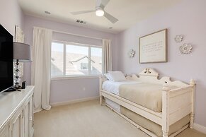 Grand Contento by Avantstay Extraordinary Estate w Pool Movie Room