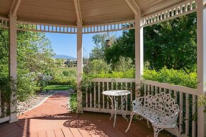 Grand Contento by Avantstay Extraordinary Estate w Pool Movie Room