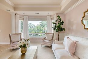 Grand Contento by Avantstay Extraordinary Estate w Pool Movie Room