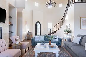 Palazzo Del Sol By Avantstay Breathtaking Home w Mountain Views Hot Tu