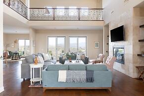 Palazzo Del Sol By Avantstay Breathtaking Home w Mountain Views Hot Tu