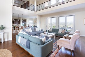 Palazzo Del Sol By Avantstay Breathtaking Home w Mountain Views Hot Tu