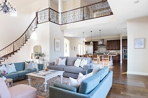 Palazzo Del Sol By Avantstay Breathtaking Home w Mountain Views Hot Tu