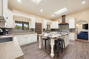 Starlight Estate by Avantstay 20 People Architectual Mansion w Pool Te