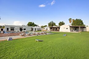 Starlight Estate by Avantstay 20 People Architectual Mansion w Pool Te