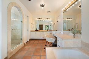 Starlight Estate by Avantstay 20 People Architectual Mansion w Pool Te