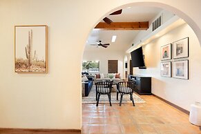 Starlight Estate by Avantstay 20 People Architectual Mansion w Pool Te