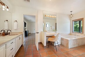 Starlight Estate by Avantstay 20 People Architectual Mansion w Pool Te