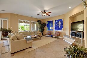 Songbird by Avantstay Pool Spa Firepit Tons of Outdoor Seating