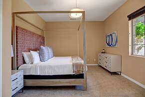 Songbird by Avantstay Pool Spa Firepit Tons of Outdoor Seating