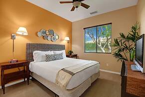 Songbird by Avantstay Pool Spa Firepit Tons of Outdoor Seating