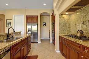 Songbird by Avantstay Pool Spa Firepit Tons of Outdoor Seating