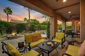 Songbird by Avantstay Pool Spa Firepit Tons of Outdoor Seating