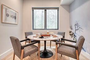 Encore by Avantstay Minutes From the Slopes in PC w Hot Tub