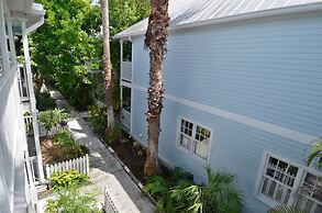 Bahamian Reed by Avantstay Walk to Everything w Community Pool Week Lo