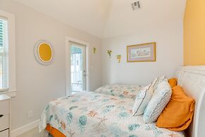 Bahamian Reed by Avantstay Walk to Everything w Community Pool Week Lo