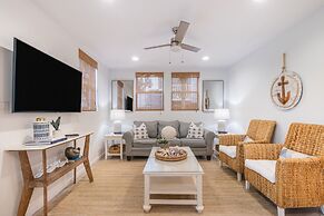 Destin Dolphin by Avantstay 2 Mins Walk To Beach w Pool Large Outdoor 