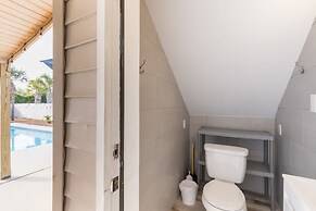 Destin Dolphin by Avantstay 2 Mins Walk To Beach w Pool Large Outdoor 